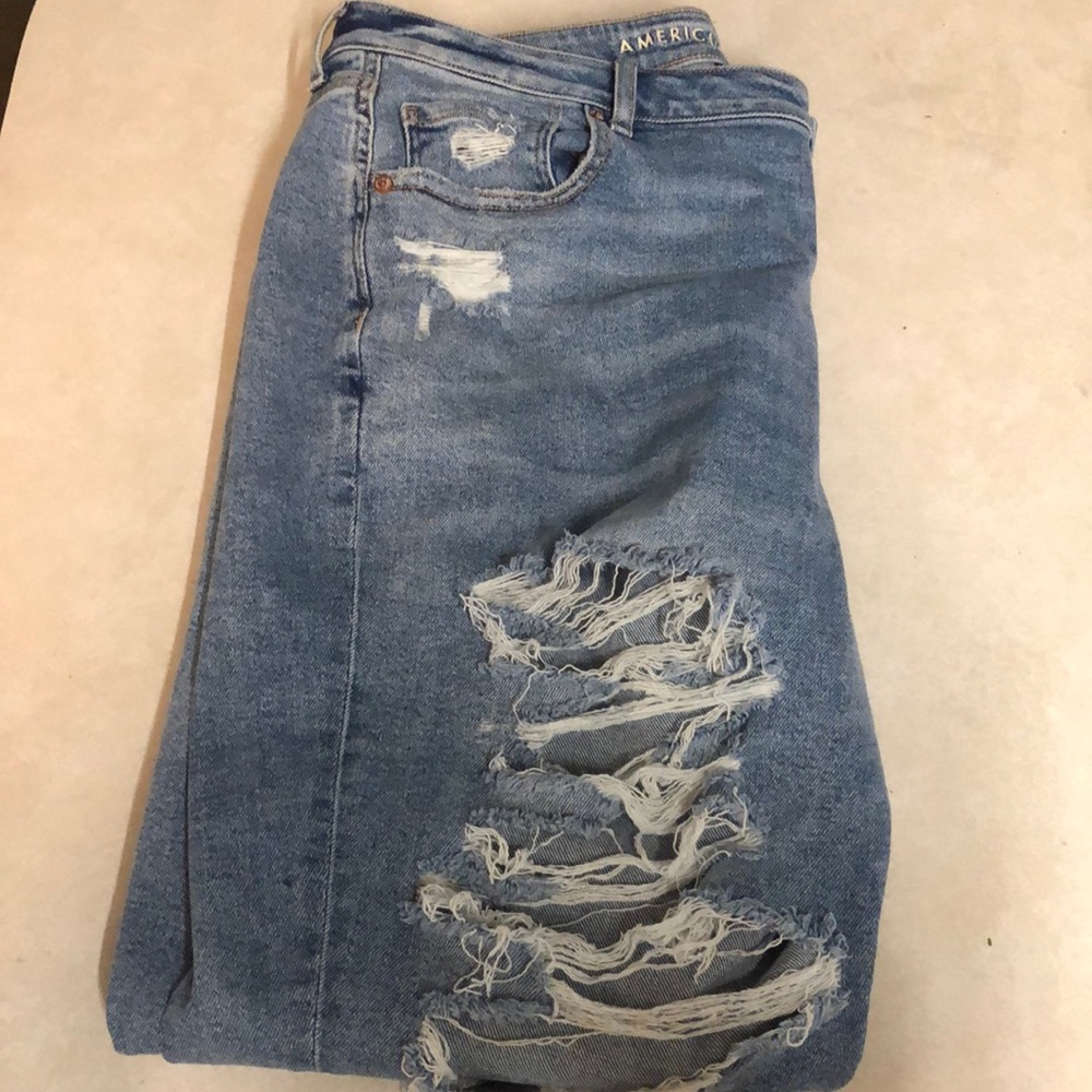 American eagle ripped jeans